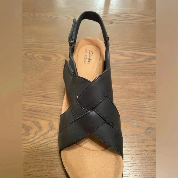 Clarks Merliah Echo Navy Leather Sandals Size 11 Comfortable Strap Closure - Picture 4 of 5